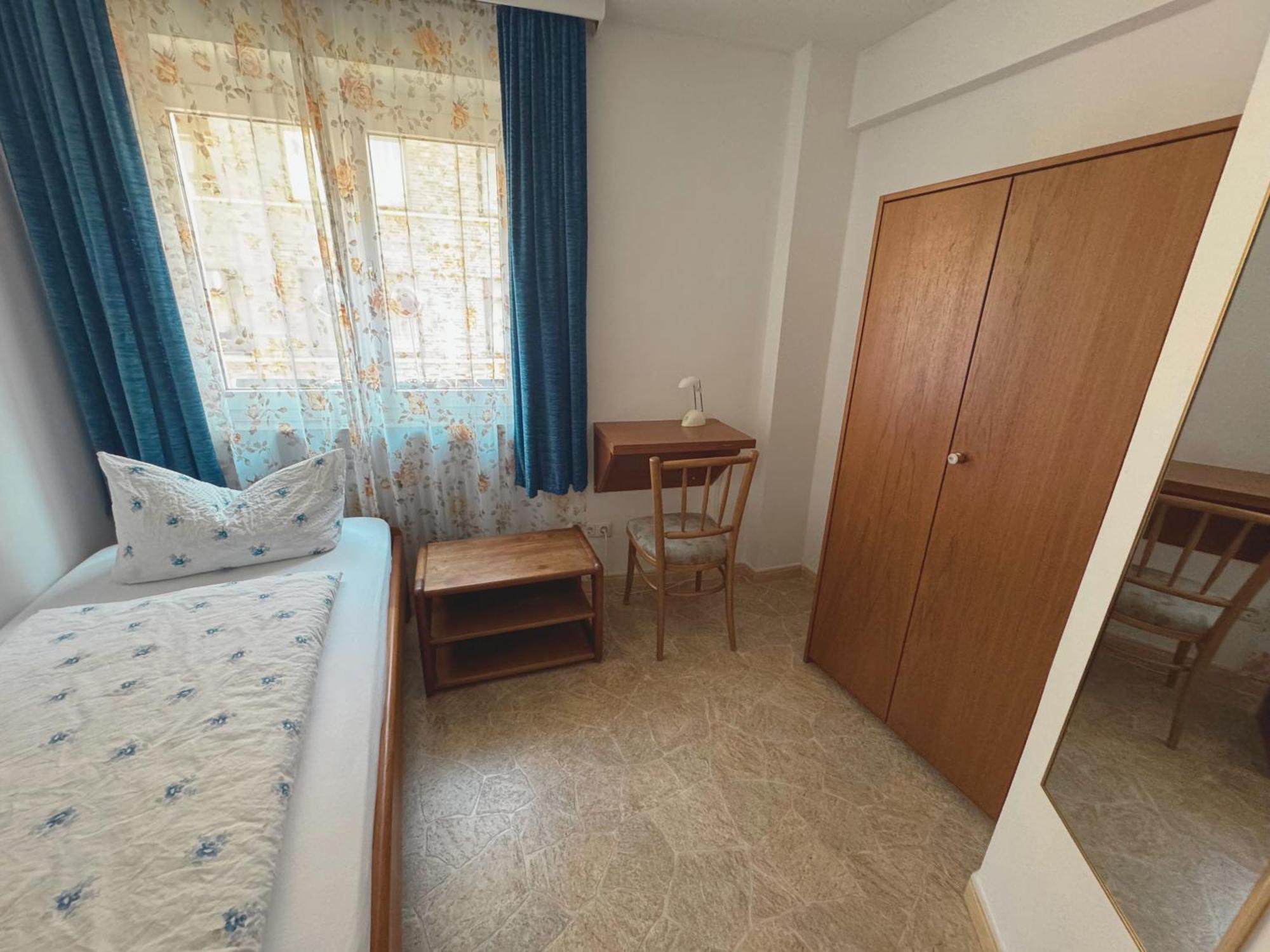 Hostel Heinzelmaennchen Кёльн Экстерьер фото