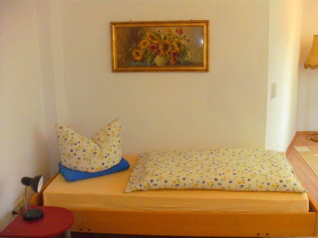 Hostel Heinzelmaennchen Кёльн Экстерьер фото